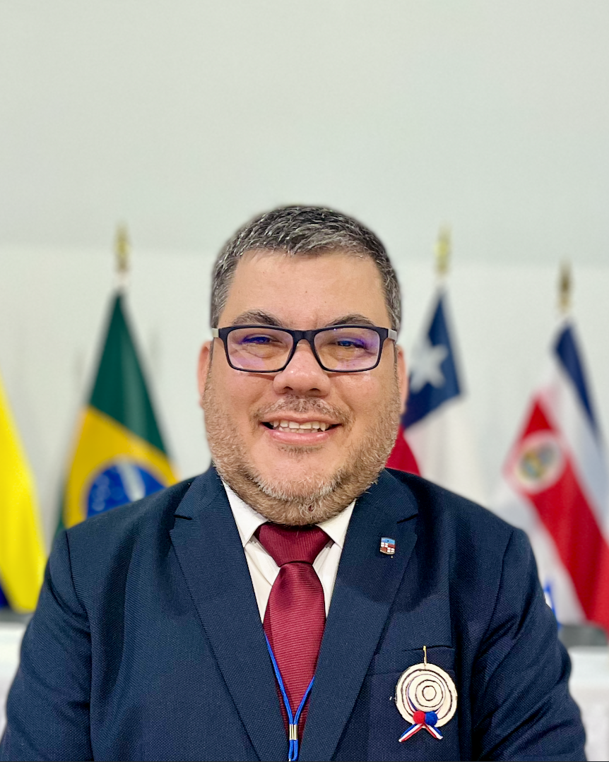 Arnold Reyes